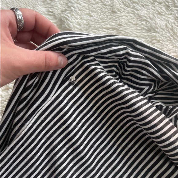 NWT Guess Fitted Mini Stiped Dress - Picture 7 of 8